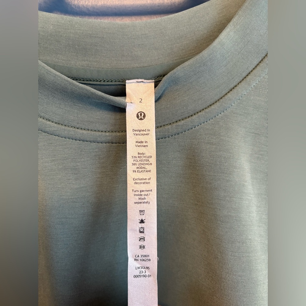 Lululemon Softstreme Perfectly Oversized Cropped Crew Size 2 - Picture 7 of 11